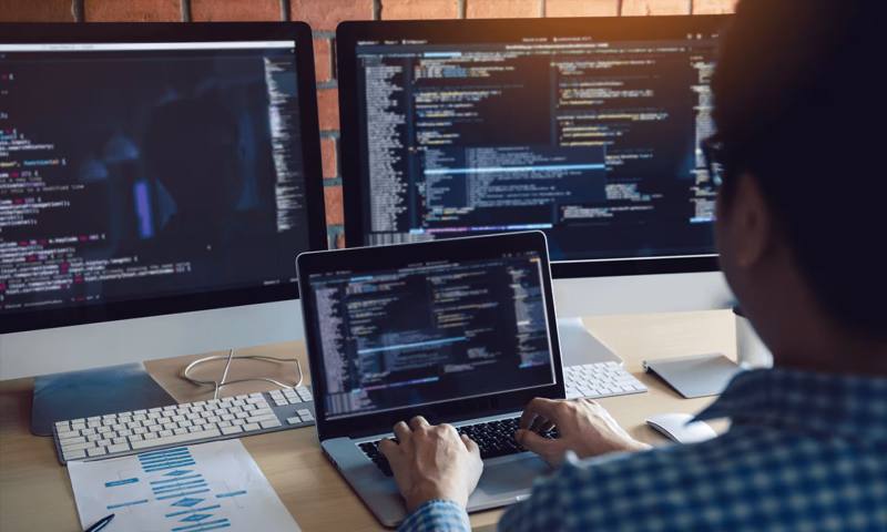 数据科学选型：R与Python如何赋能徐水县网站建设？